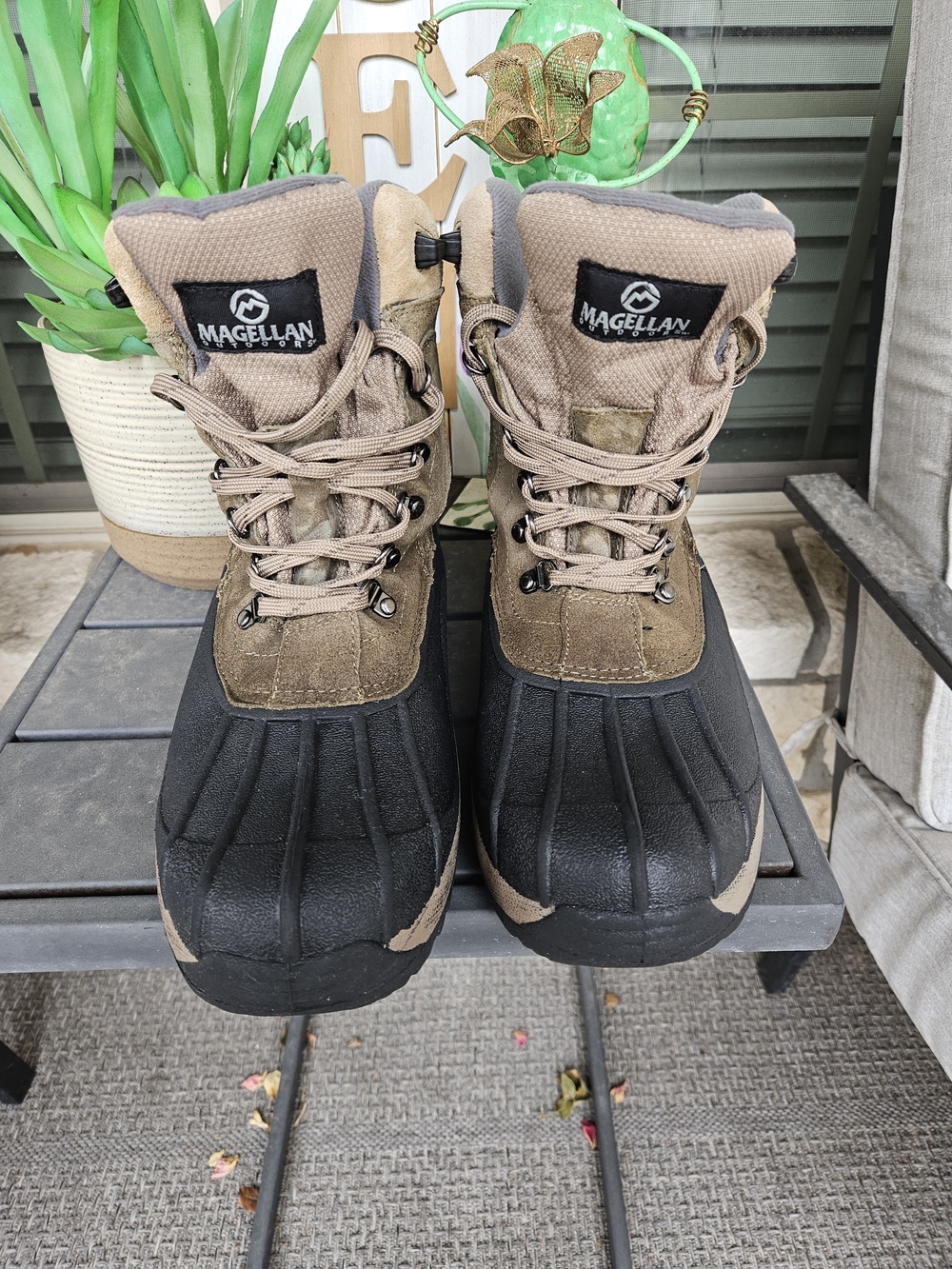 Magellan Outdoors Men’s Suede Leather Boots 9 Thinsulate Waterproof